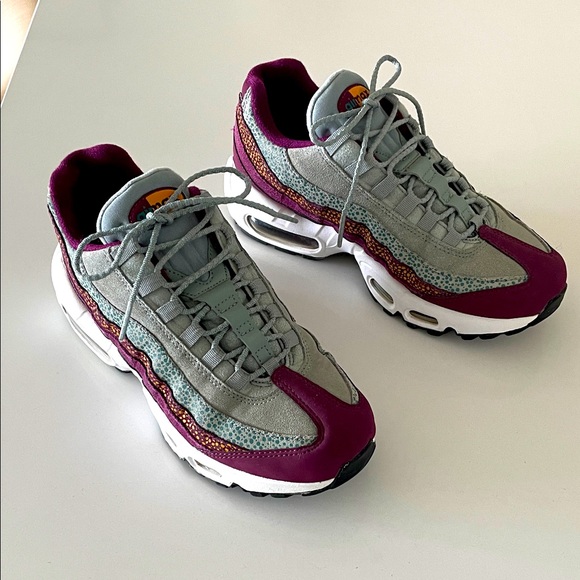 Nike Air Max 95 Sneakers - Picture 4 of 12